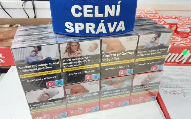 Celníci objevili tisíce tabákových výrobků značených nesprávným způsobem