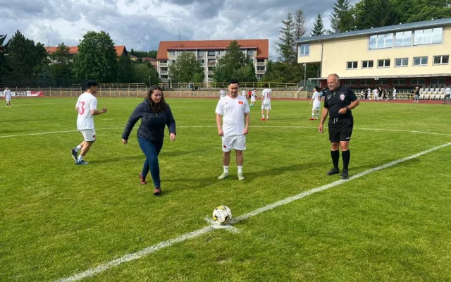 Vietnamci a policisté v Sokolově hráli pro dobrou věc, vybrali skoro sto tisíc