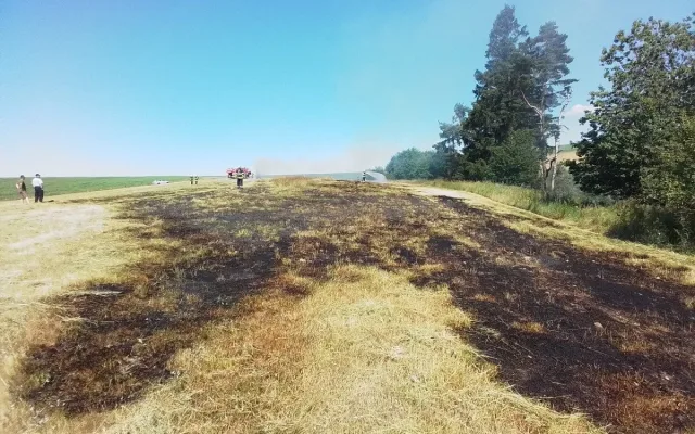 Hasiči varují před požáry v přírodě. Od začátku týdne zasahovali u devatenácti případů
