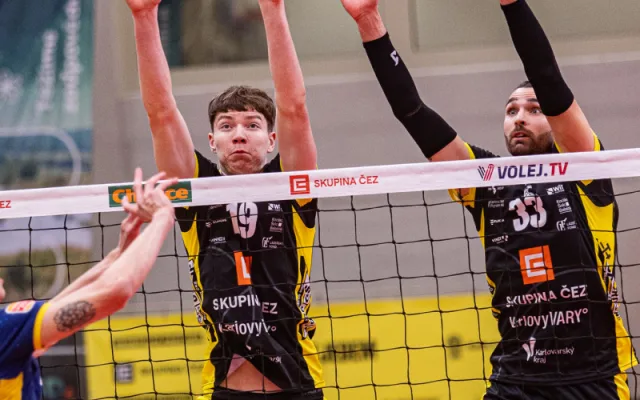 FOTO: Karlovarští volejbalisté mají nabitý program, přesto postoupili do finále