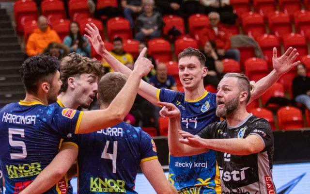 FOTO: Karlovarští volejbalisté mají nabitý program, přesto postoupili do finále