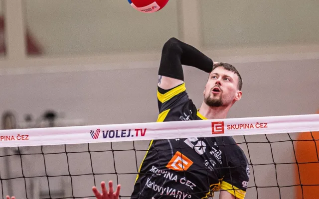 Karlovarsko na domácí palubovce nadalo šanci zlínské Fatře