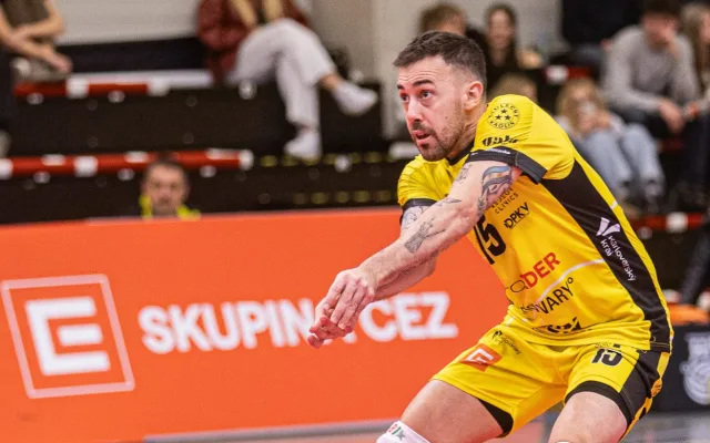 Karlovarsko na domácí palubovce nadalo šanci zlínské Fatře