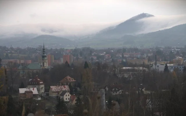 Město Vansdorf je dějištěm observačního dokumentu režisérů Martina Páva a Nicolase Kourka.