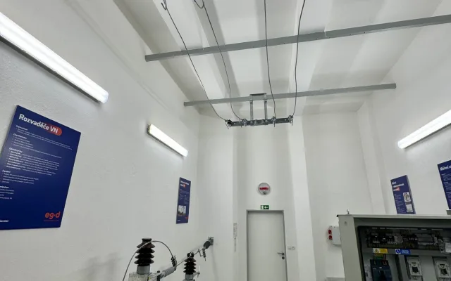 Unikátní laboratoř v Budějovicích testuje srdce solárů a pomáhá se vzděláním