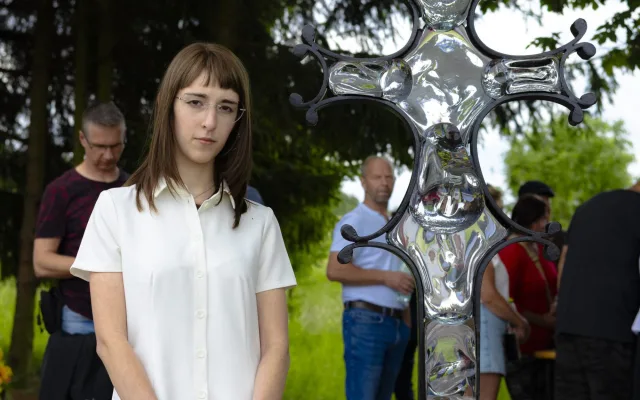FOTO: Kraunznerův kříž upadal v zapomnění, studentka keramické školy mu dala novou podobu