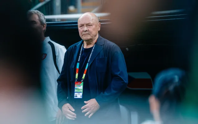 Koubek padl. Teď by měli být na řadě další v čele s Trundou a Nedvědem.
