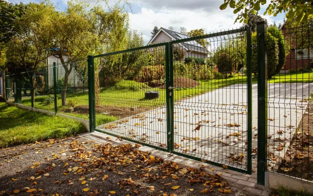 Co dnes Češi chtějí od plotu? Zkušenosti z tisíců realizací mluví jasně