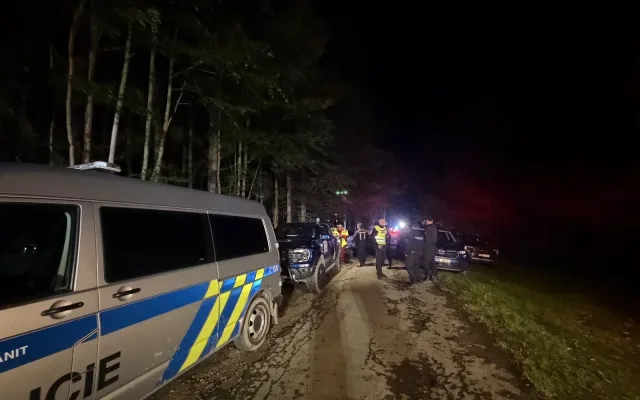 Další pátrací akce na Sokolovsku. Houbařku policisté našli v pořádku.
