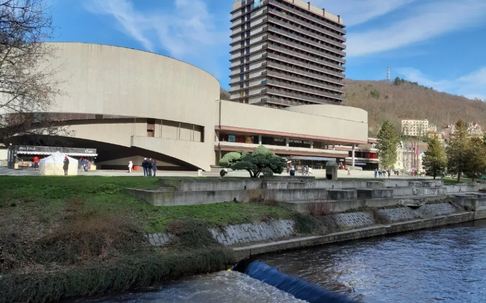 Hotel Thermal je bez hostů