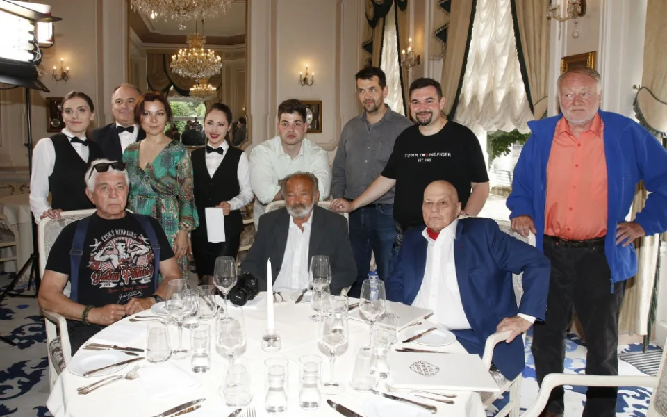 Grandhotel Pupp se proměnil v dějiště filmu Stáří není pro sraby
