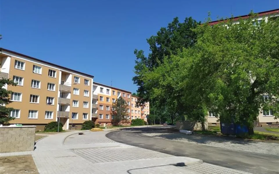 Družstevní ulice v Chebu prošla rekonstrukcí, práce byly hotovy za čtyři měsíce