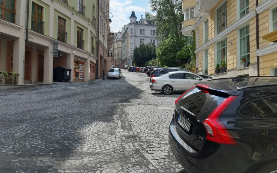 Opravená Moravská ulice v Karlových Varech