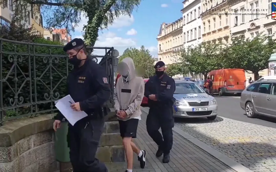 Soudce poslal zloděje do vazby