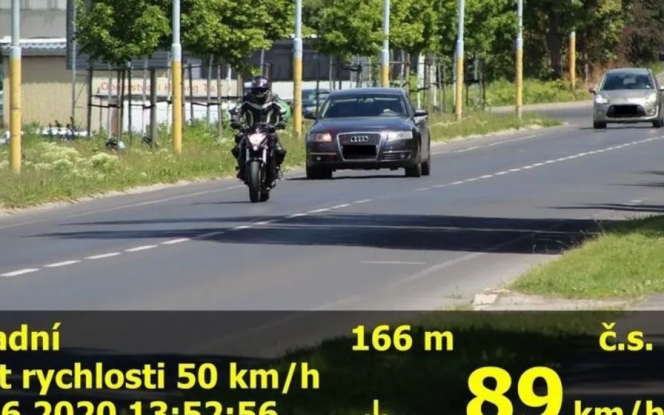 Snímek z radaru městské policie na karlovarské Západní ulici
