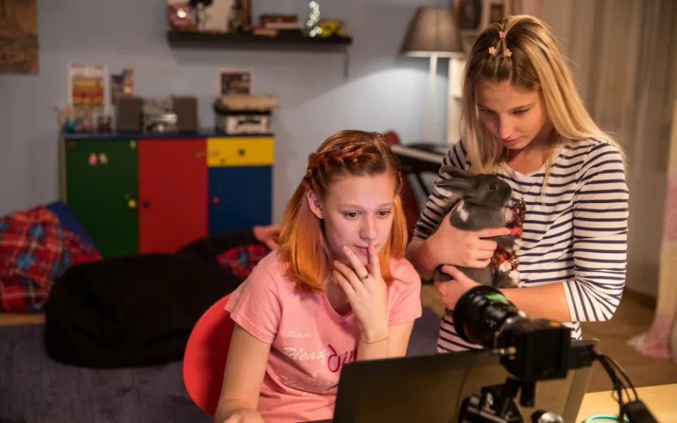 Dokument V síti o sexuálním obtěžování dětí má necenzurovanou verzi
