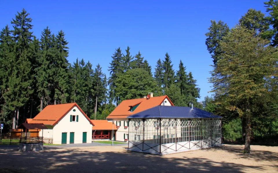 Správa lázeňských parků se přestěhuje do zrekonsttruovaného areálu sv. Linhart