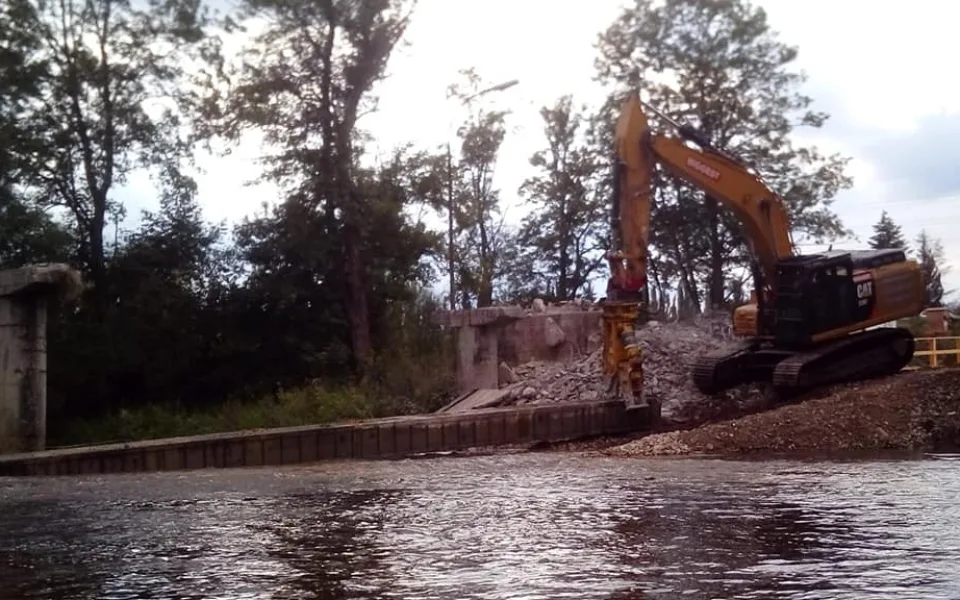 V Sokolově začala demolice hlavní části Krejcarové lávky