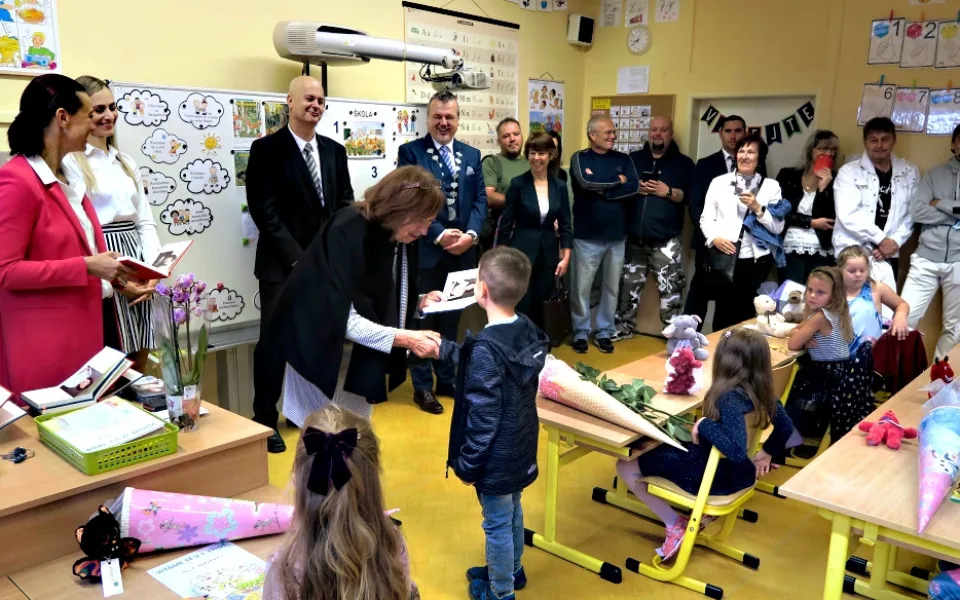 Do Ostrova včera přijela bývalá první dáma Livie Klausová.