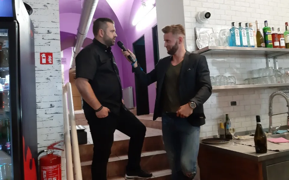 Michelinský kuchař Radek Kašpárek sestavil tři skvělé bagely pro chebskou restauraci Bagel Lounge