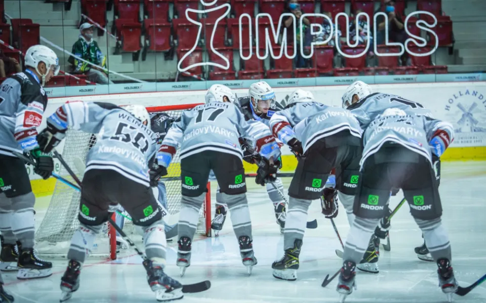 Hokejisté Kalových Varů chtějí opět minimálně do předkola