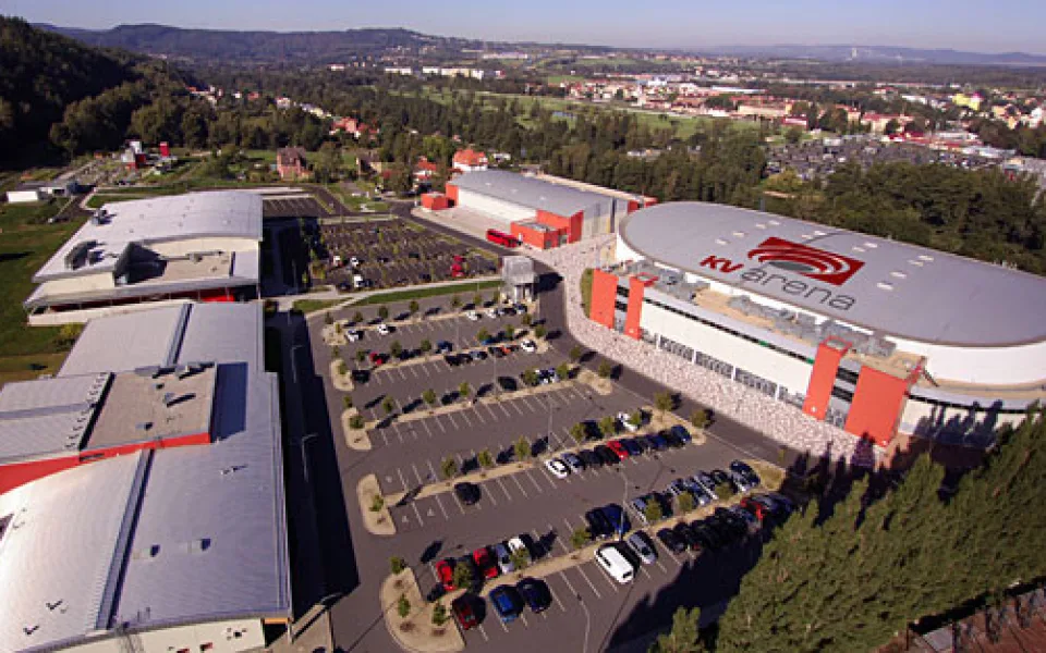 Sportoviště i divadla v Karlovarském kraji čekají další ztráty