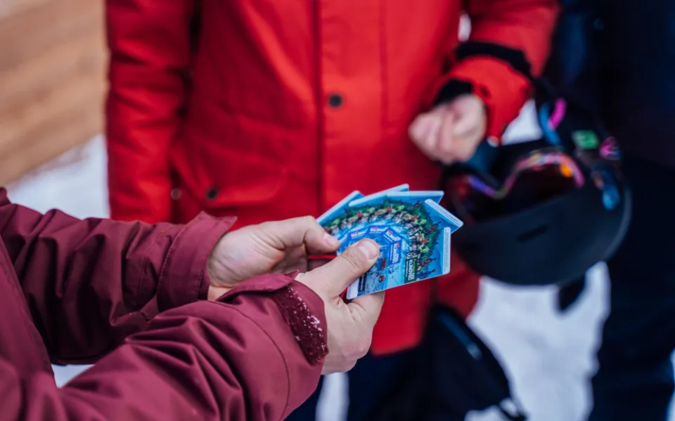 Permanentky do Ski areálu Klínovec lze lze koupit i on-line.