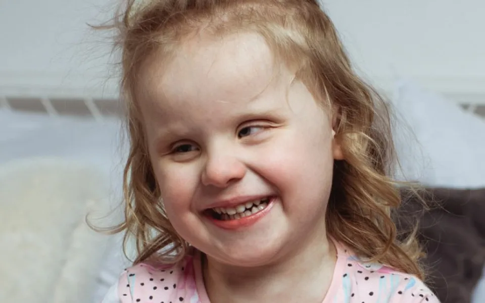 Tinka (4) z Jihlavy trpí mozkovou slepotou. Diagnóze jsme nemohli uvěřit, říkají rodiče