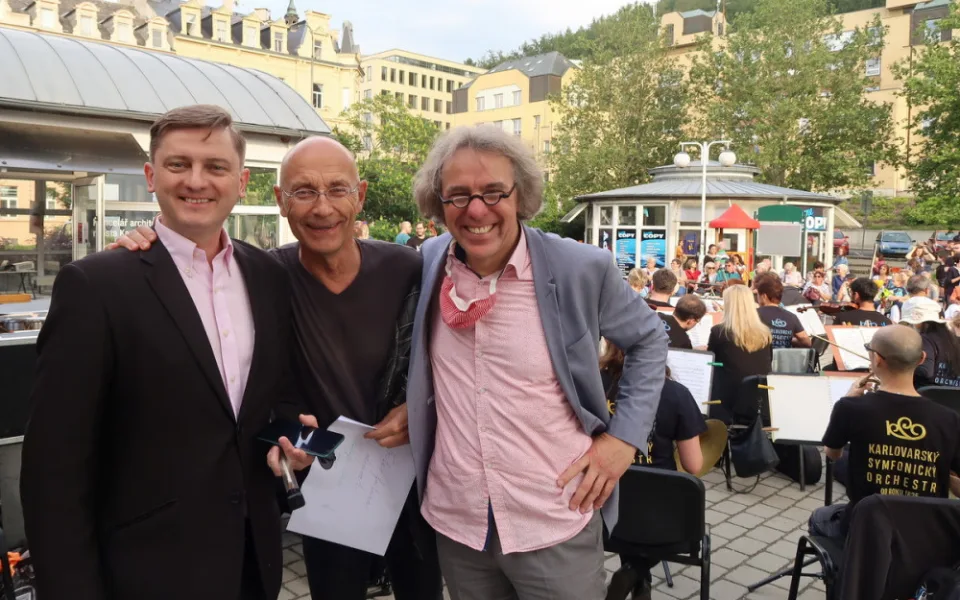 Petr Kropp (vpravo) a Petr Polívka (uprostřed) mají být odvoláni ze svých ředitelských funkcí.