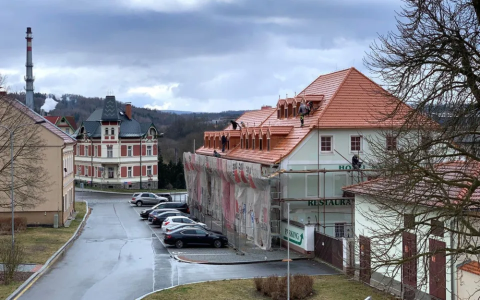 Objekt Myslivny v Ostrově bude přestavěn na bytový dům.