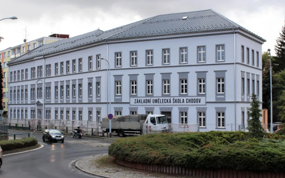 Rekonstrukce umělecké školy je ve skluzu, dodavatele zasáhla pandemie