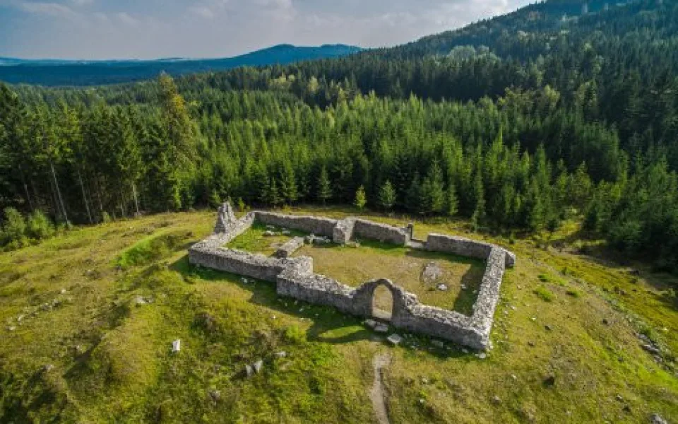 Kostel sv. Mikuláše pod Krudumem