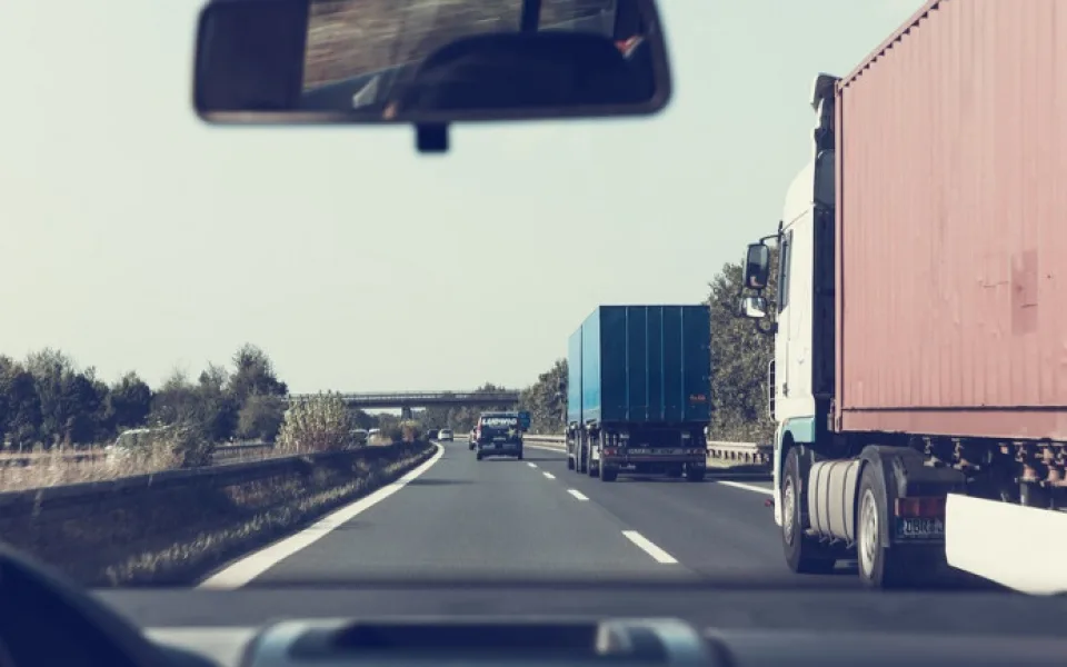 Chystáte se na dovolenou? Dálniční poplatky zdražily v Rakousku a Maďarsku, jinde zůstaly stejné