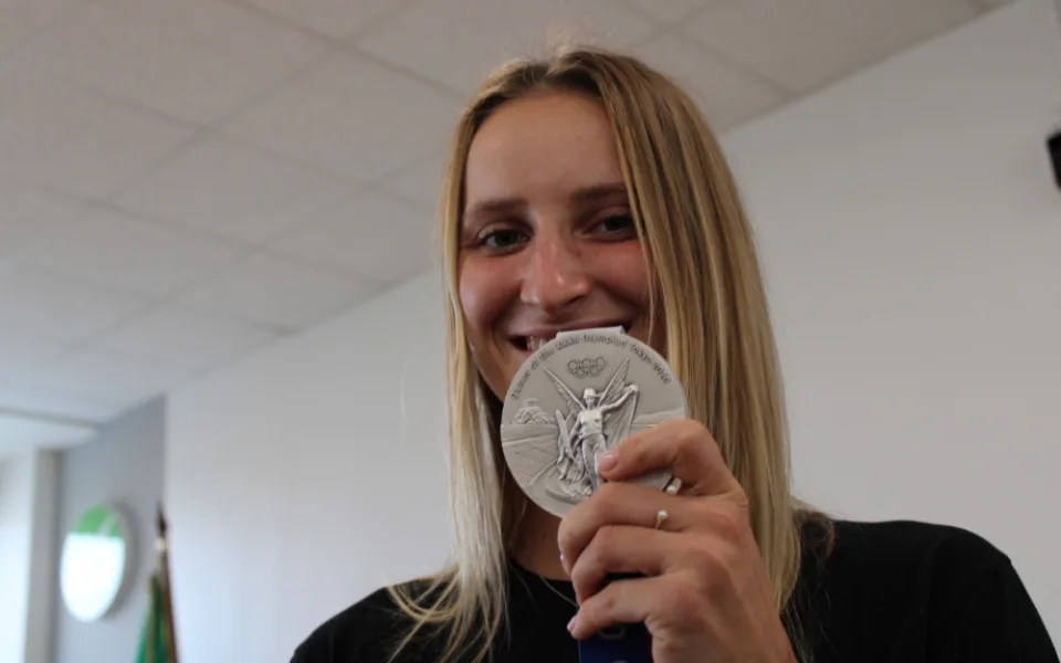 Stříbrná olympionička Vondroušová dostala plaketu města v rodném Sokolově