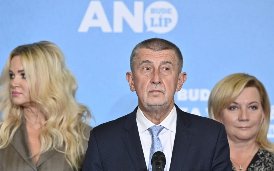 Andrej Babiš ve svém štábu.