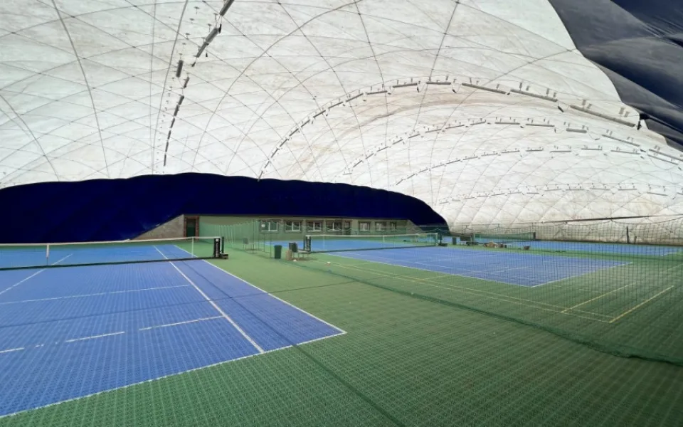 Mladí hráči z regionu se mohou dostat na Wimbledon. Praha přivítá unikátní sérii tenisových turnajů