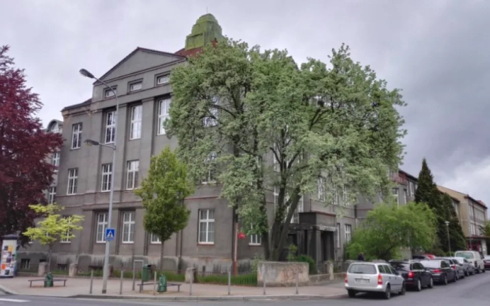 Karlovarský kraj bude mít projekt na přestavbu keramické školy za 26 milionů korun