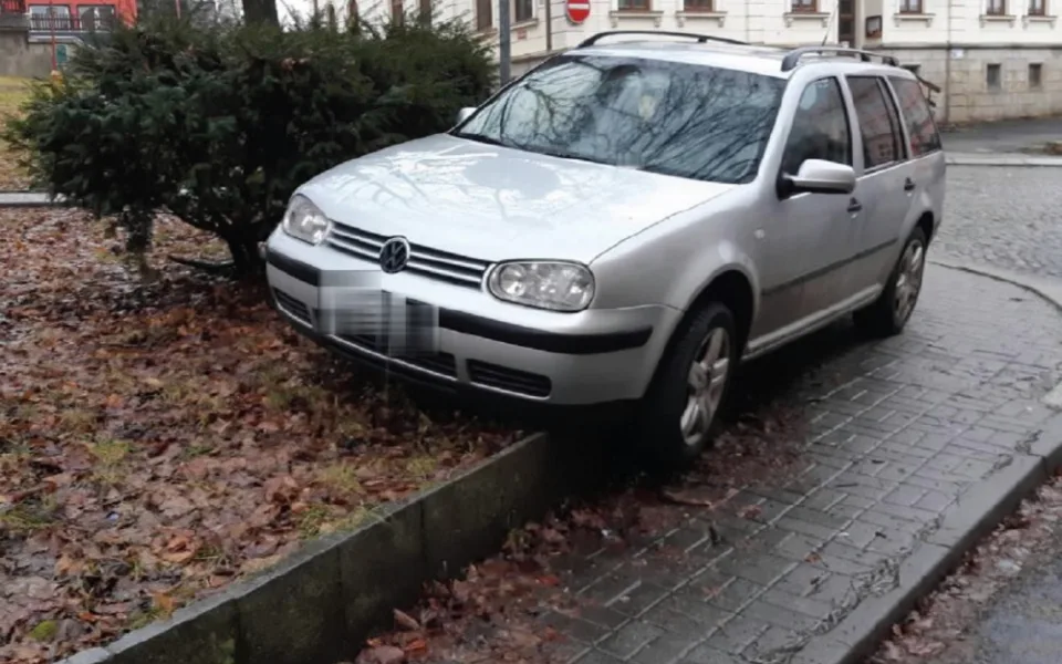 Opilý cizinec nadýchal bezmála čtyři promile. Hrozí mu vězení