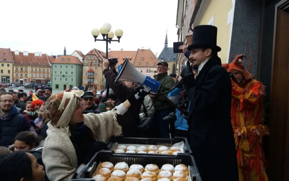 Cheb odpískal kvůli tradiční masopustní průvod