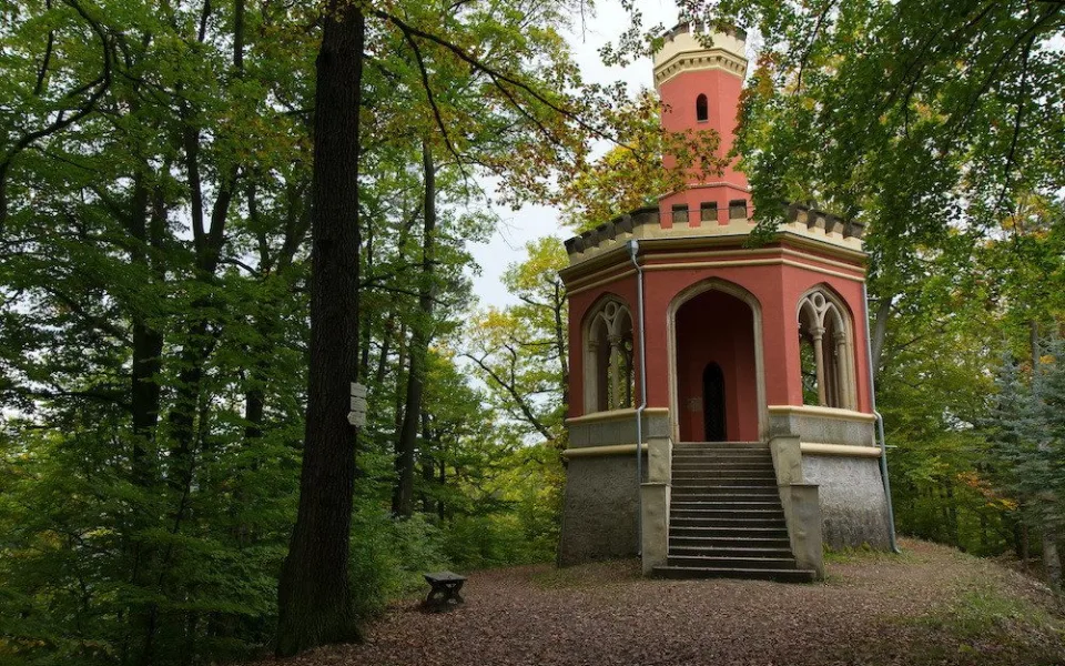 Karlovy Vary budou znovu hledat dodavatele oprav vyhlídky Karla IV.