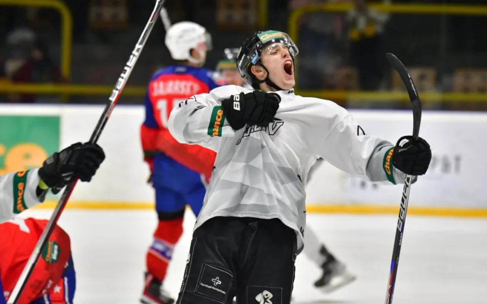 Hokejový Sokolov se veze na vlně euforie. Západočeši vyřadili Třebíč a postoupili do semifinále 