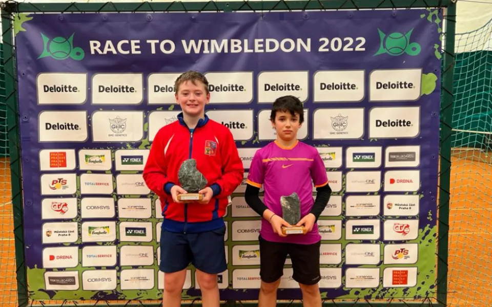 size4-16487159242608-241-race-to-wimbledon-pro-tenisove-nadeje-pokracuje-jsou-znami-vitezove-mezi-mladsimi-zaky