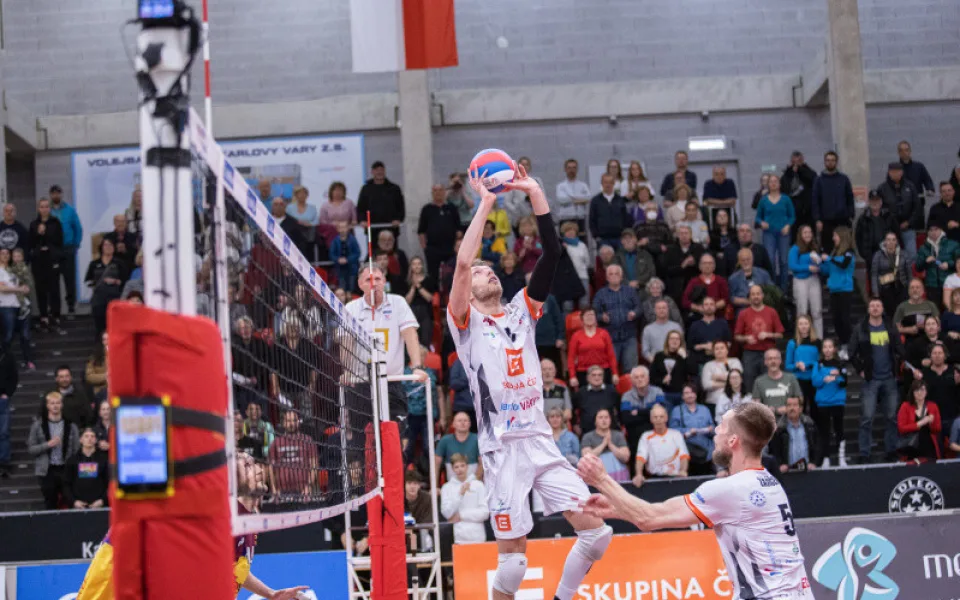 Karlovarští volejbalisté pomýšlí na obhajobu. Cesta do finále vede přes Odolenu Vodu