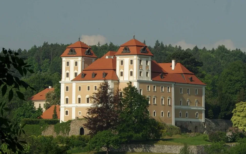 Do zámku ve Valči se téměř po 50 letech vrátila kopie obrazu malíře Karla Škréty