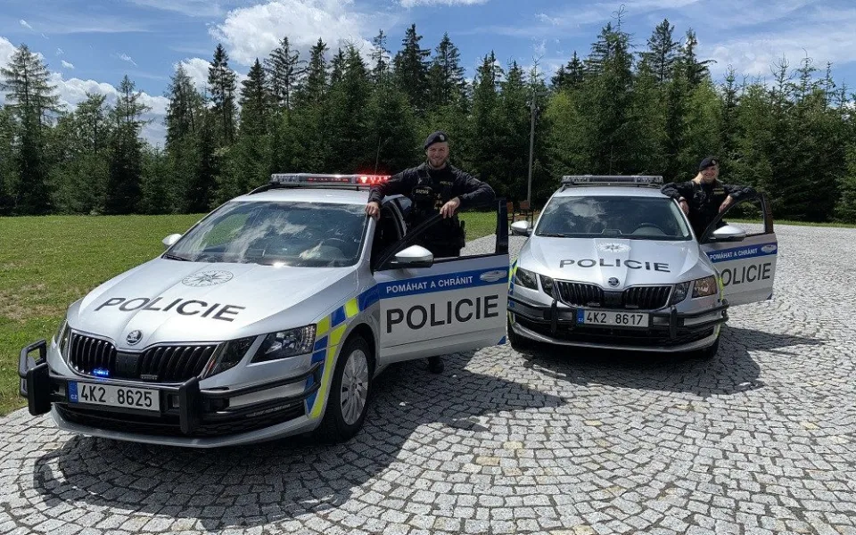 Co nabízí karlovarská policie a jaké jsou možnosti kariérního růstu u Policie České republiky