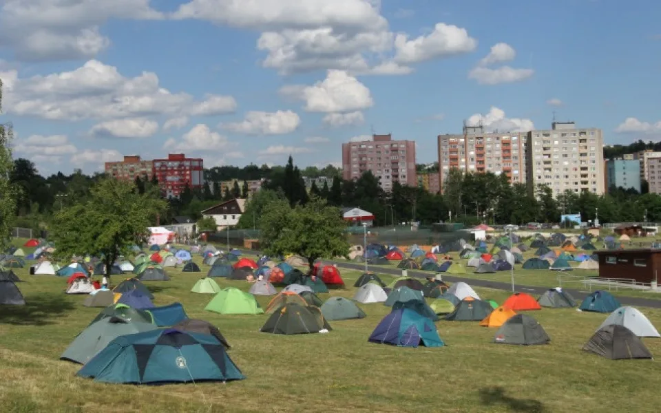 Festivalové stanové městečko v Karlových Varech