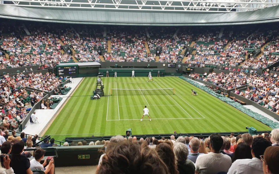 Účastníci Race to Wimbledon navštívili nejslavnější tenisový turnaj světa. Příští rok zamíří na Roland Garros