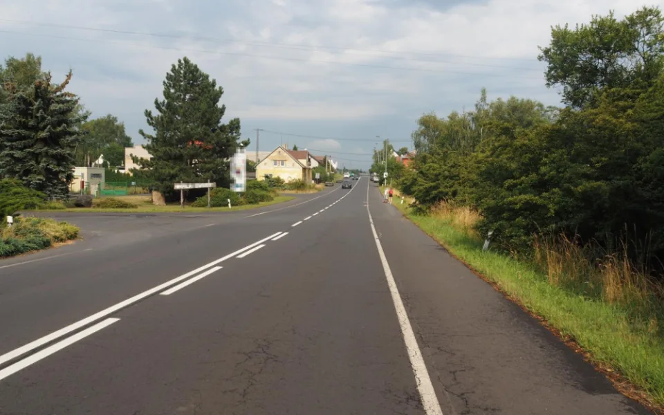 Policie hledá svědky nehody osobního auta a náklaďáku