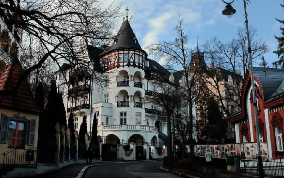 size3-16449211445038-239-karlovy-vary-znovu-nabidnou-ke-koupi-hotel-trocnov-opozice-nesouhlasi