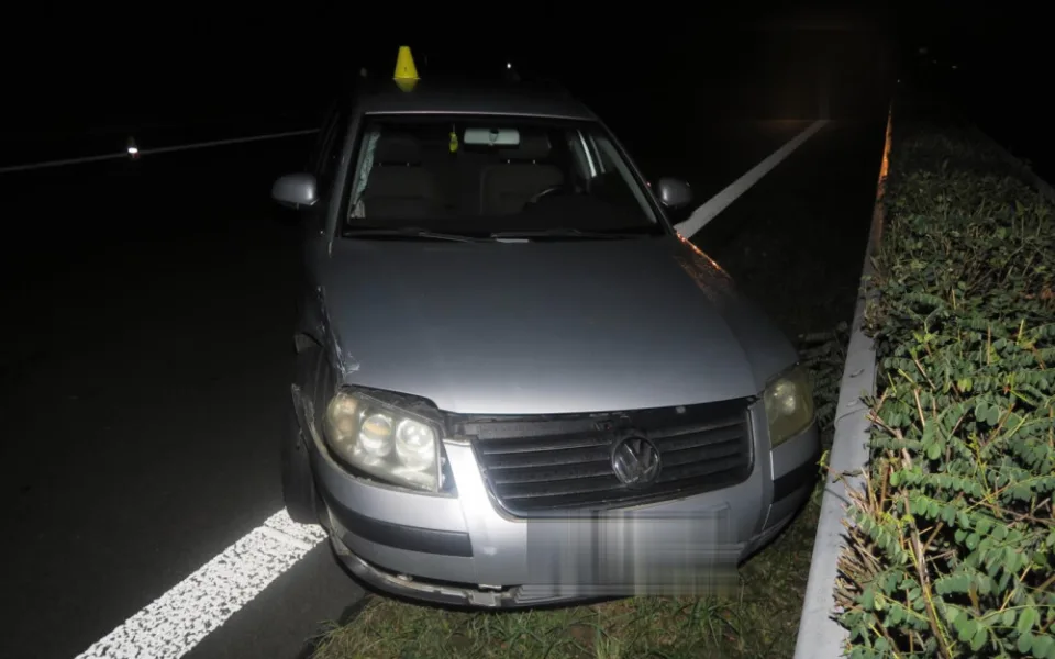 Muž vjel na dálnici do protisměru a srazil se s jiným autem. Policie hledá svědky nehody